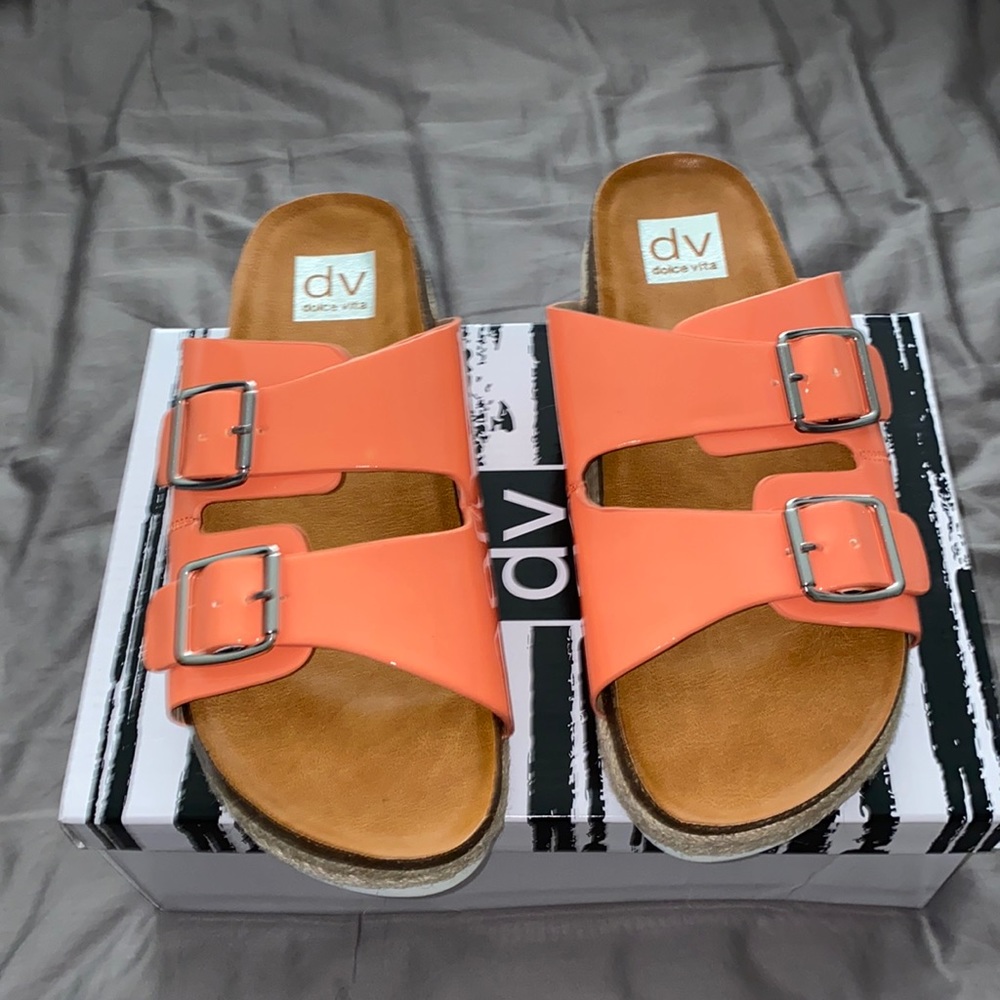 Women's NIB DV Carther dolce vita sandals, slides, sz 8.5 ,color Melon